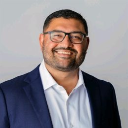 市妇联六届七次执委会议召开