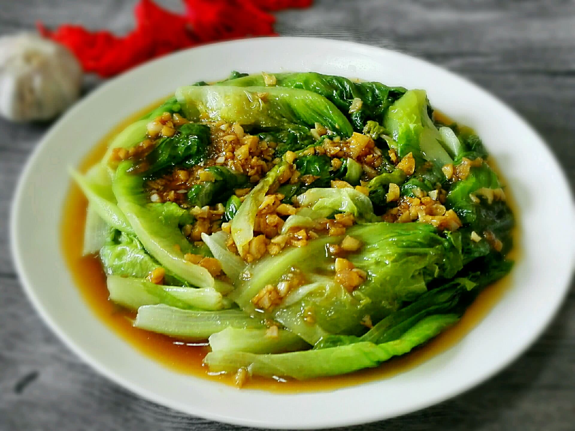 高盛Q2重仓科技股!增持英伟达(NVDA.US)、博通(AVGO.US),特斯拉(TSLA.US)持仓上涨120%