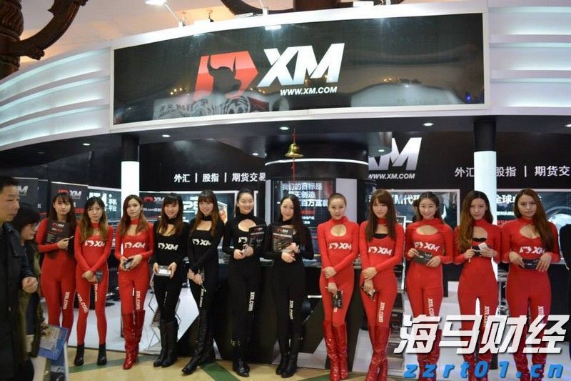 市政务服务中心推出便民措施提升企业办事效率